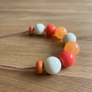 Zoom sur les perles du collier Bora-Bora